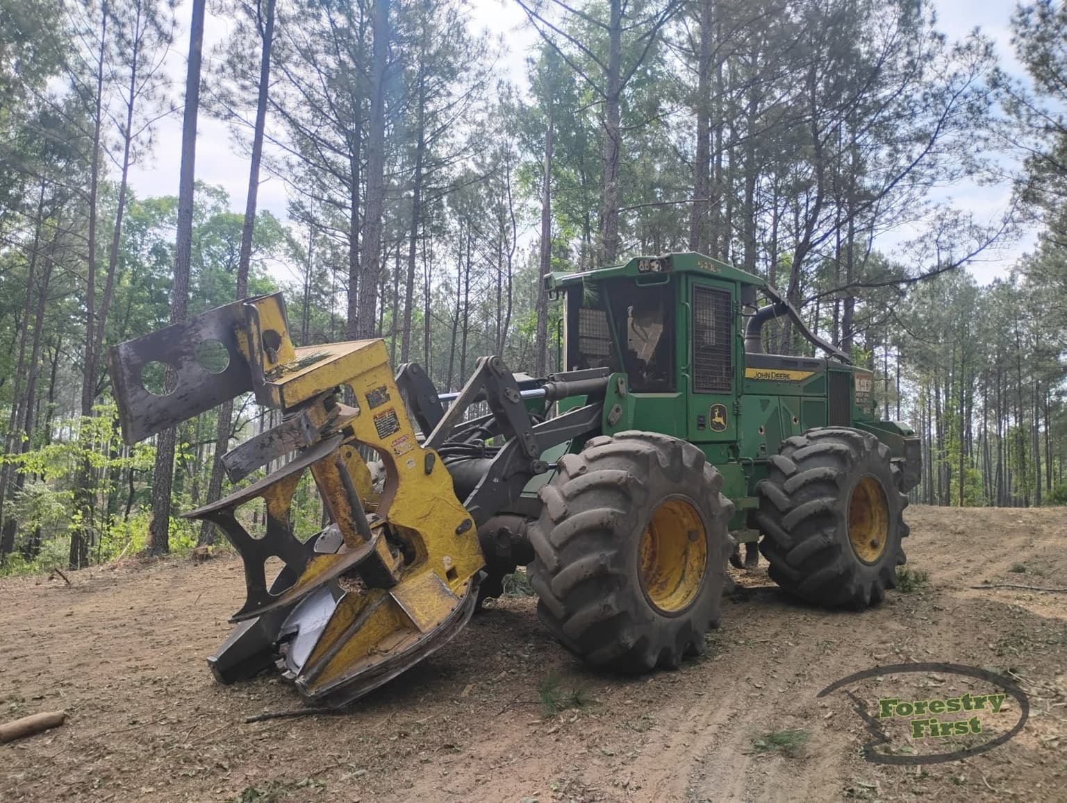 2022 Deere 643LII